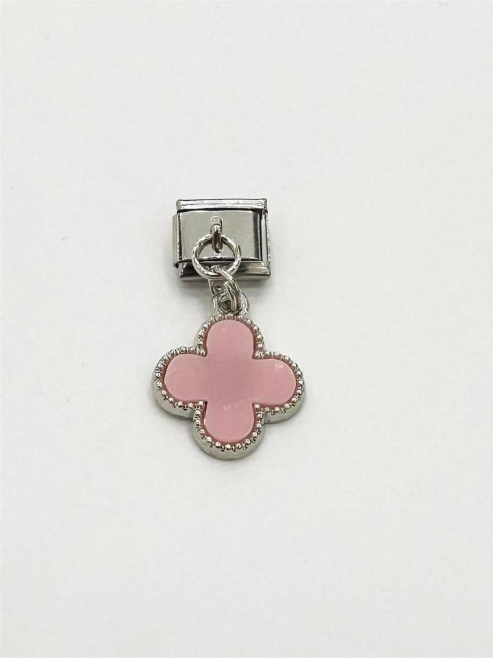 Çelik Charm Yonca Model Pembe Renk