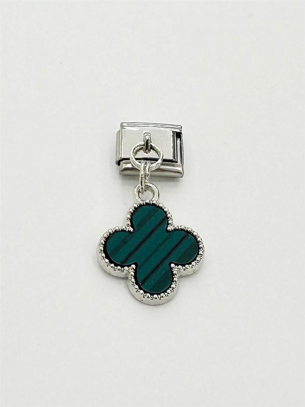 Çelik Charm Yonca Model Yeşil Renk