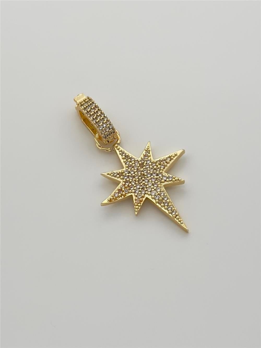 Ajda Charm Taşlı Kuzey Yıldızı Figürlü Gold Renk